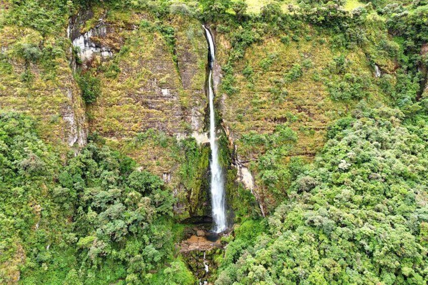 Giron Waterfall 
