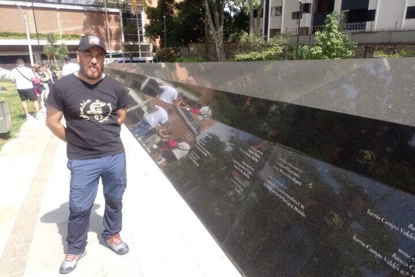 Complete Pack: Pablo Escobar Tour & The New Medellin Including Comuna 13