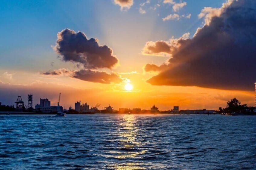 Champagne Sunset Cruise in Ft. Lauderdale