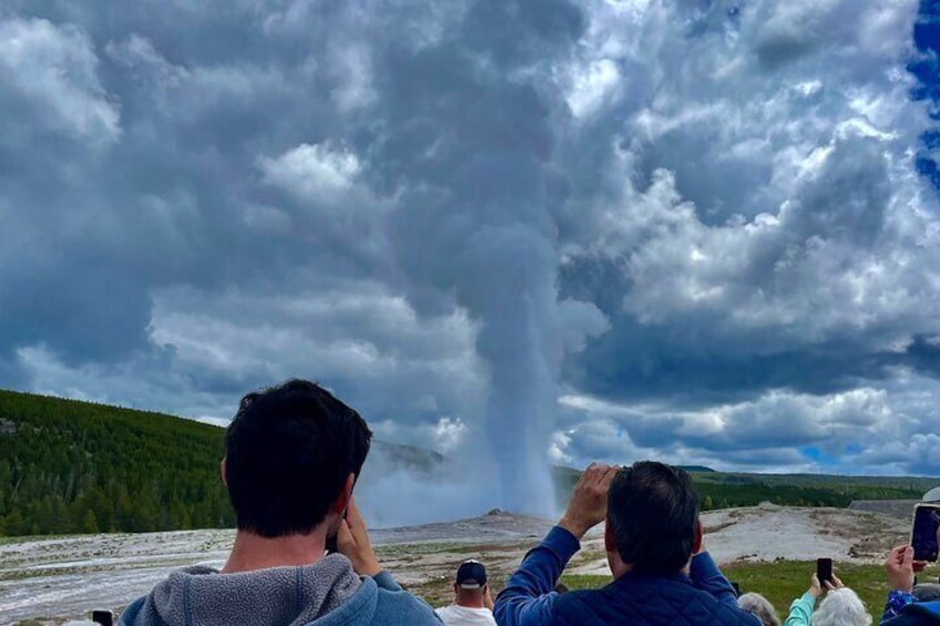 Special Yellowstone “Hot Spots” Deals From West Yellowstone