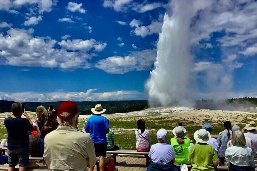 Special Yellowstone “Hot Spots” Deals From West Yellowstone