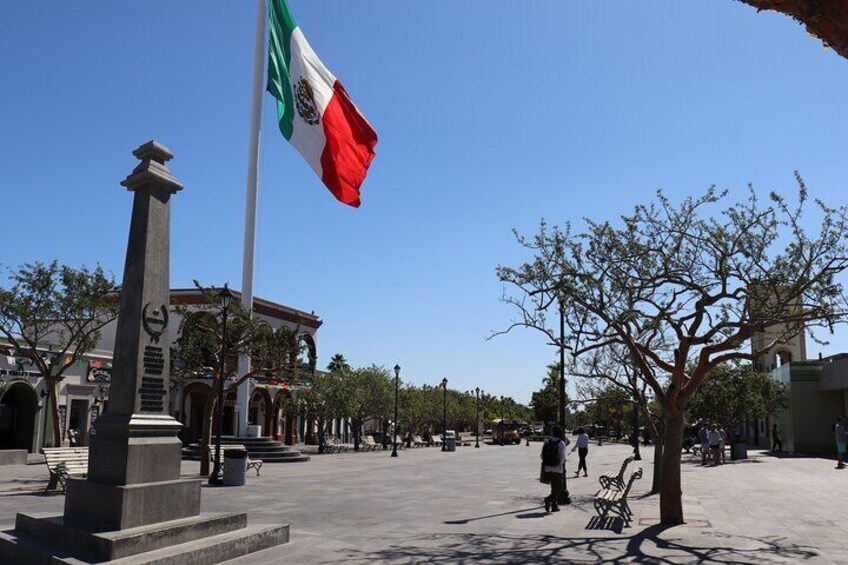Small Group City Tour Los Cabos with Lunch, Tequila and Candy