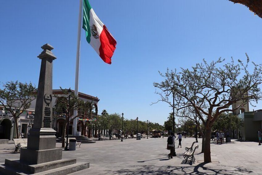 Small Group City Tour Los Cabos with Lunch, Tequila and Candy