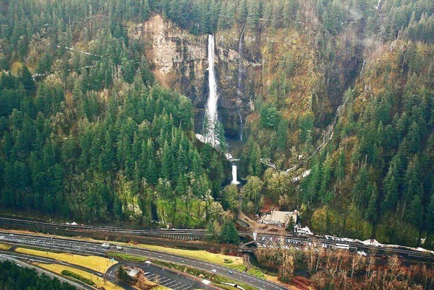 30-minute Multnomah Falls & Columbia Gorge Air Tour