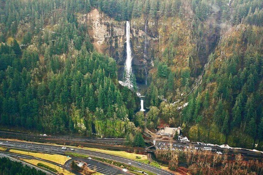 30-minute Multnomah Falls & Columbia Gorge Air Tour