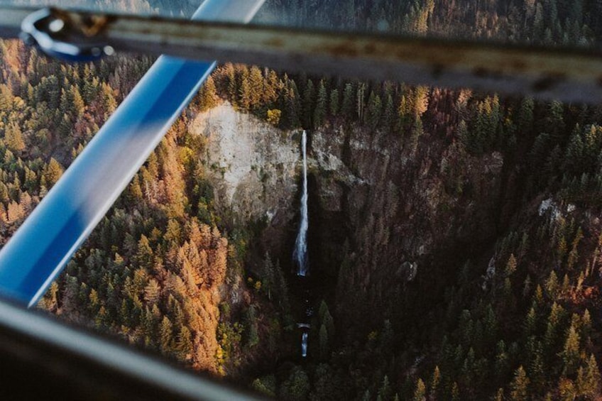 Multnomah Falls Air Tour