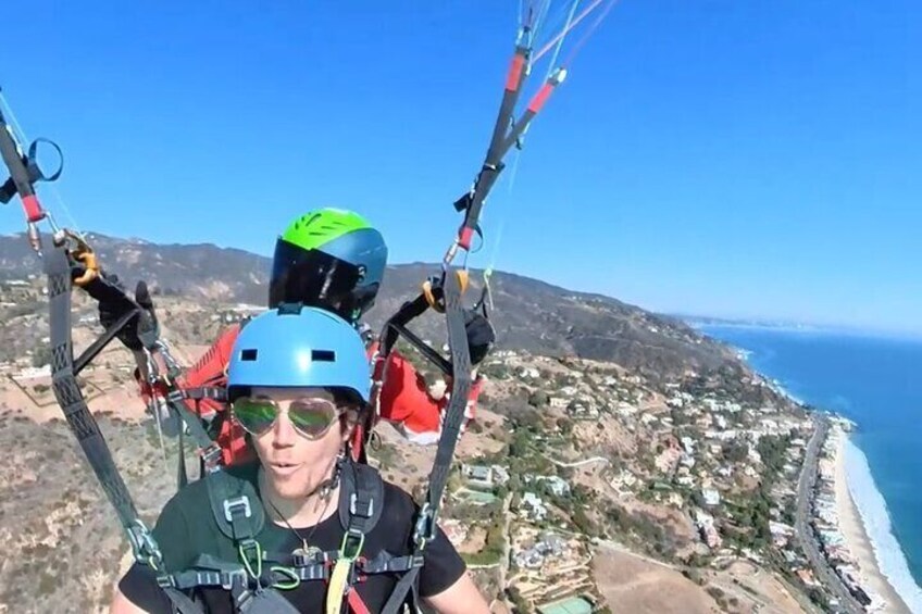 Tandem Paragliding flight with instructor in Malibu