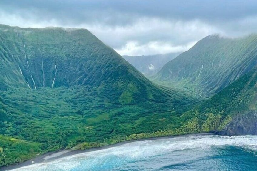 West Maui and Molokai Special 45-Minute Helicopter Tour
