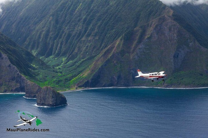 Maui -PRIVATE- Air Tour FUN: 3 Islands: (2-5 people): SEE it ALL!