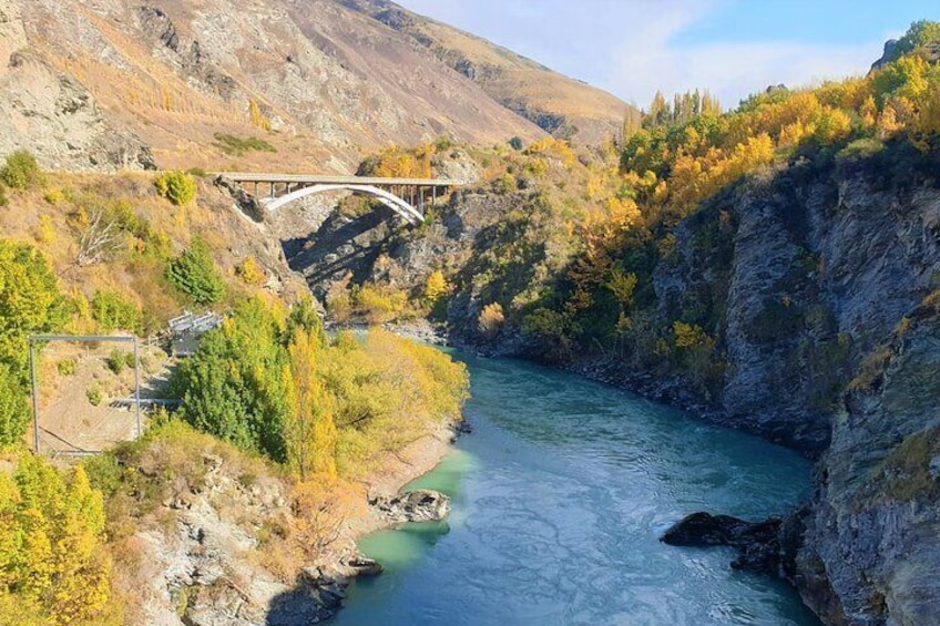 Discover the tranquil Kawarau Gorge.