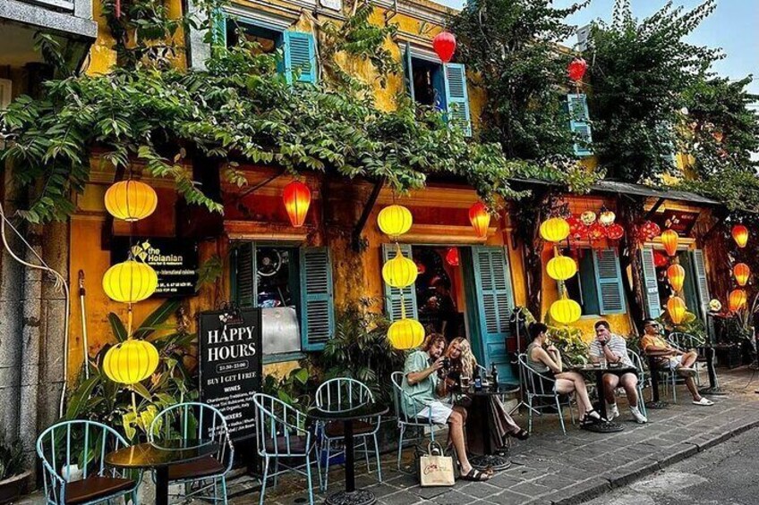 Hoi An Night Market with Hoi an walking Tour , Colourful Lanterns, Boat Ride 