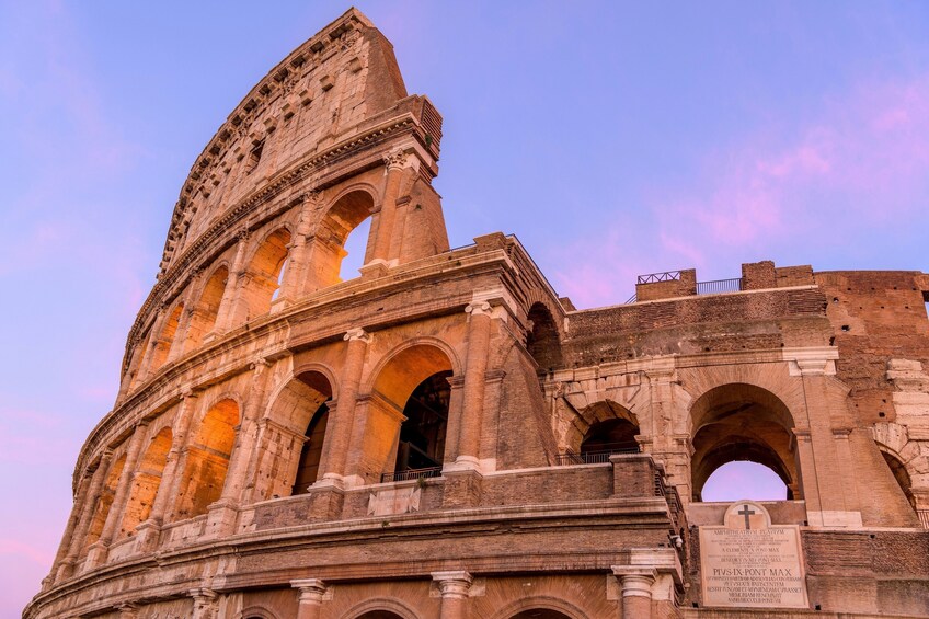 Skip the Line: Colosseum, Roman Forum & Palatine Hill Guided Tour