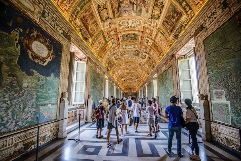 Vatican Museums, Sistine Chapel, & St. Peter’s Basilica Fully Guided Tour