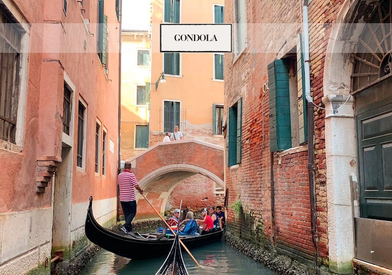 Gondola serenade on Canal Grande with romantic dinner