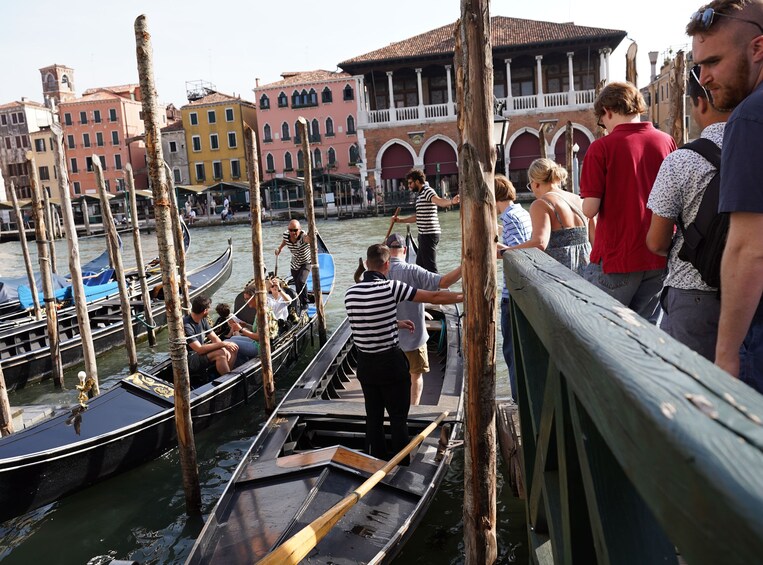 Taste of Venice: Local Tapas Tastings & Wine Tour