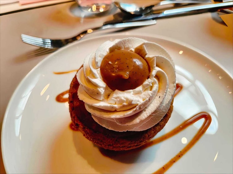 Paris Guided Day trip from London with Optional Lunch at the Eiffel Tower