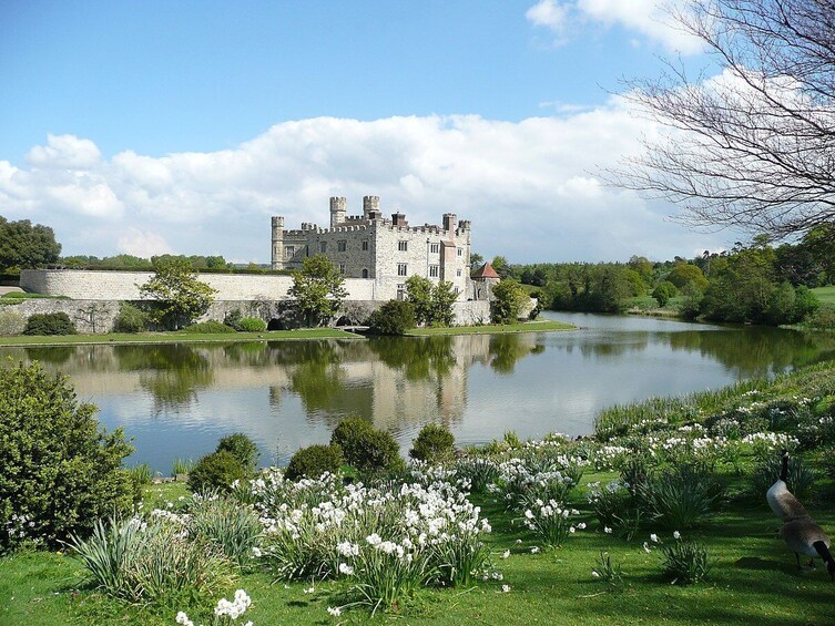 Leeds Castle, Canterbury, Greenwich & Dover with River Cruise & Lunch