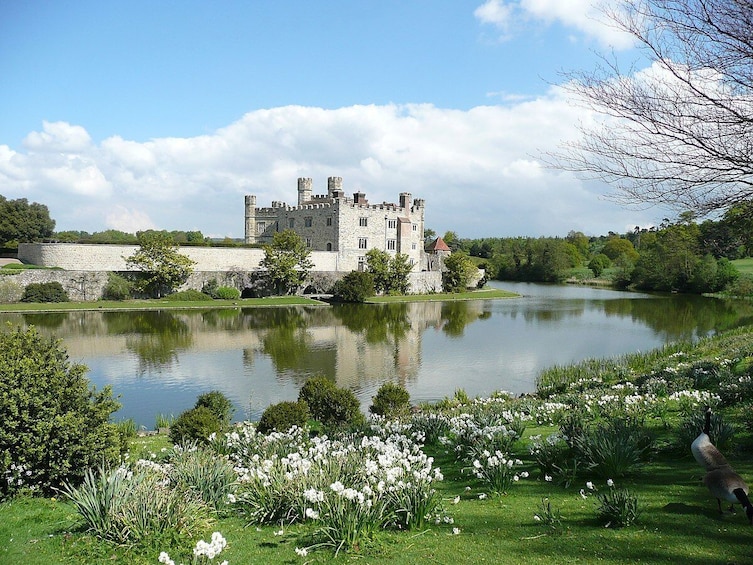 Leeds Castle, Canterbury, Greenwich & Dover with River Cruise & Lunch
