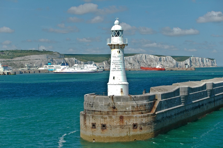 Leeds Castle, Canterbury, Greenwich & Dover with River Cruise & Lunch