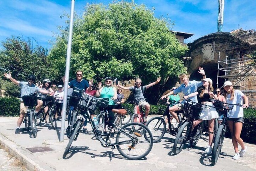 Palma de Mallorca Shore Excursion: Bike Tour with Cathedral and Parc de la Mar