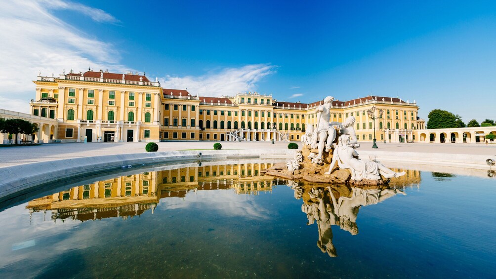 Fountain outside of Schönbrunn Palace in Vienna