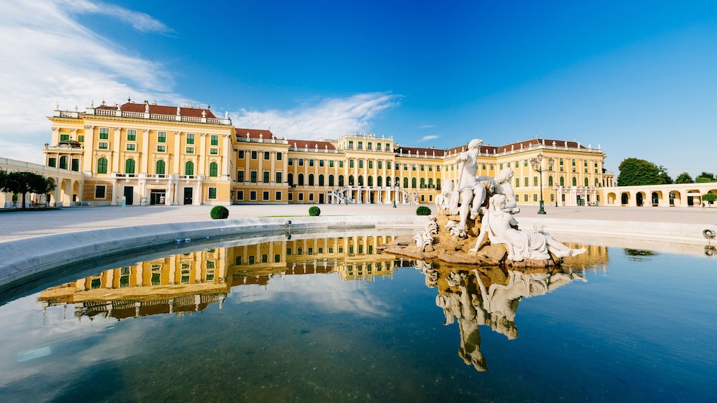 Fountain outside of Schönbrunn Palace in Vienna
