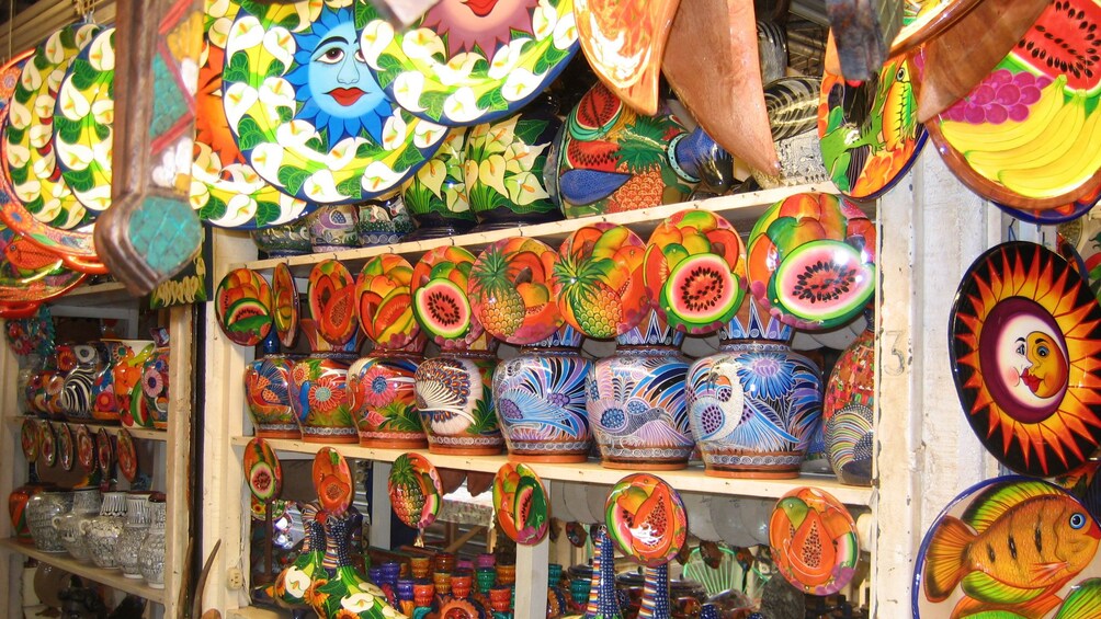 Colorful pottery of Acapulco