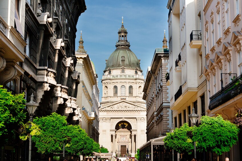 Budapest Day Trip from Vienna with Hotel Pick Up
