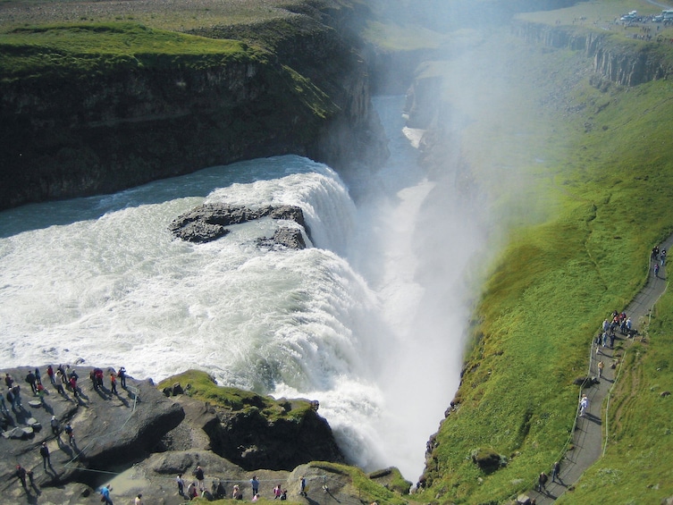 Full-Day Golden Circle Classic Tour with Expert Guide