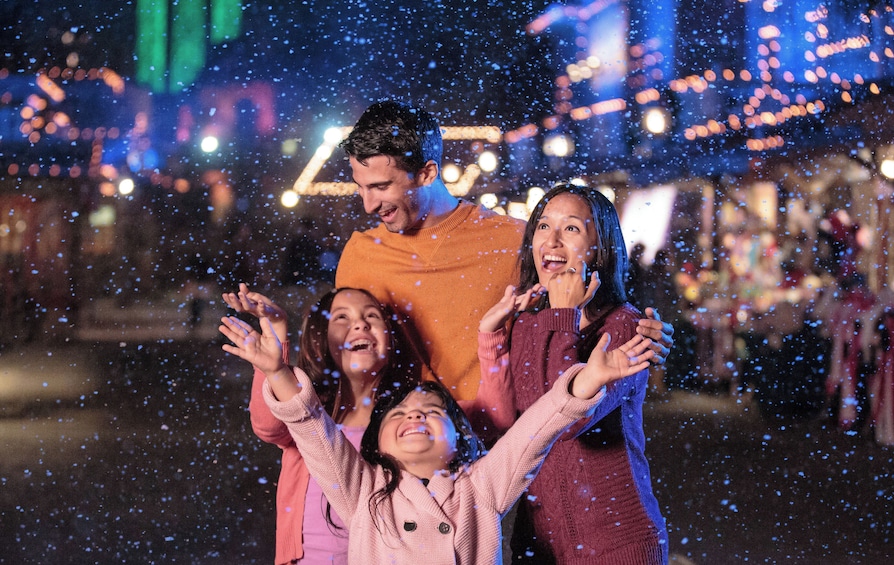 Knott's Berry Farm Tickets