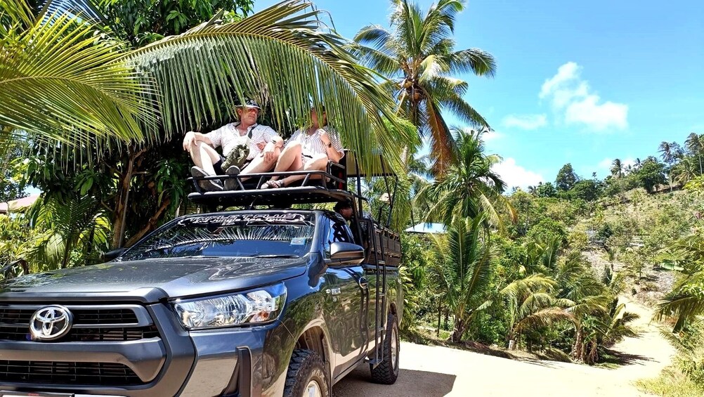Jungle Tour With 4 Wheel Drive Jeep