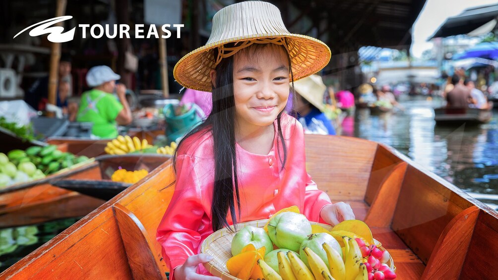 Floating Market Tour with Long-Tail Speedboat Ride