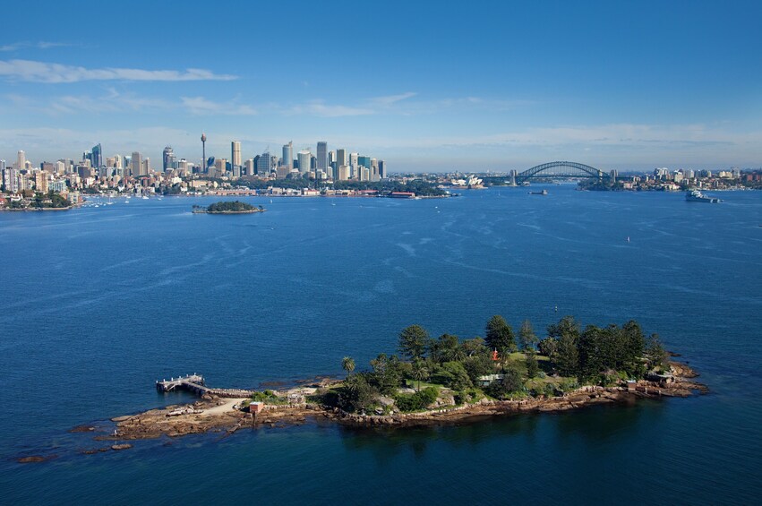 Taronga Zoo Ticket with Hop-On Hop-Off Explorer Cruise