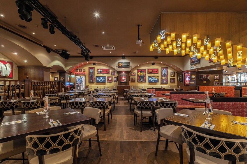 Hard Rock Cafe Munich Dining Experience