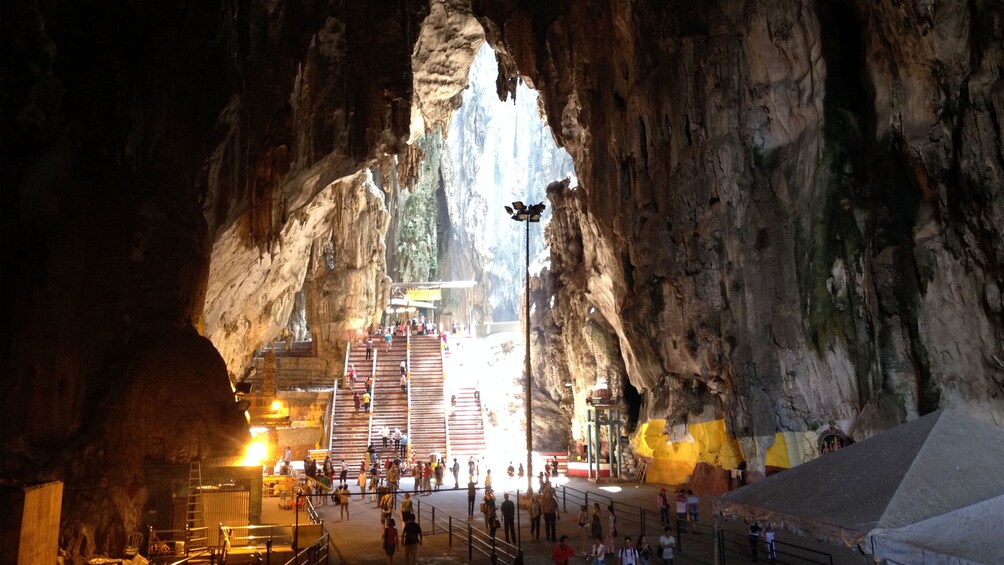 cave in kuala lumpur