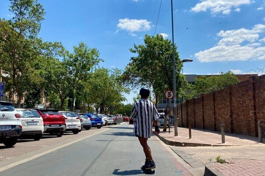 Exploring Johannesburg through Skateboarding - incl. skate lesson for beginners!