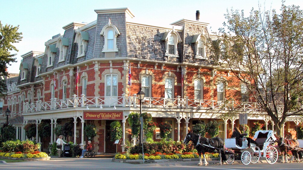 The Prince of Whales hotel at Niagara Falls