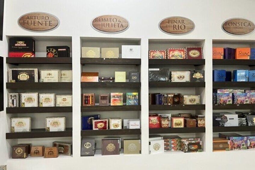 Guided Shopping Tour to Bella Mare Store (Cigars, Chocolate, Rum and Souvenirs)