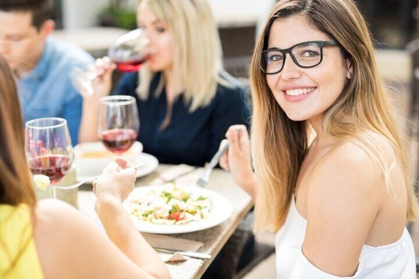 Enjoy a meal in the Ivanhoe Village at one of our fresh kitchen restaurants.