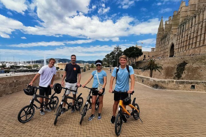3 Hours E-Bike Tour in Palma