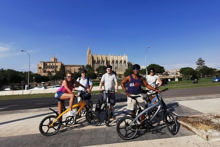 3 Hours E-Bike Tour in Palma de Mallorca