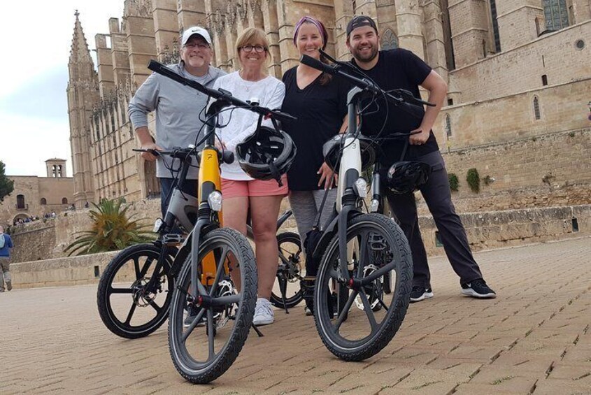 Small-Group Guided E-Bike Tour in Palma de Mallorca