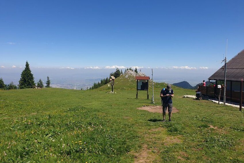1 day CARPATHIAN PEAKS & CHALETS hike