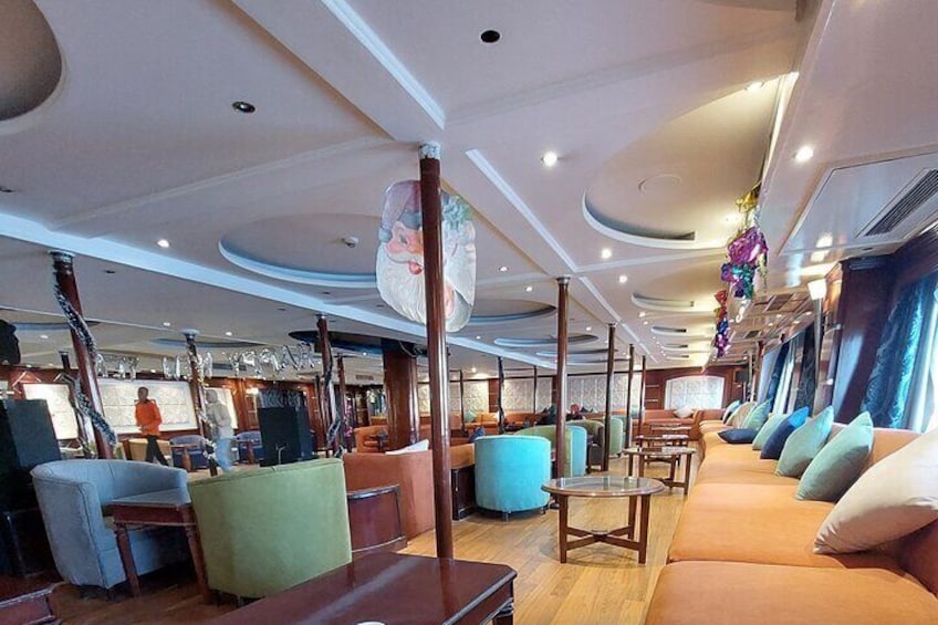 Cruise Sailing 2 Hours in the Nile With Innovative art performances (5 Stars )