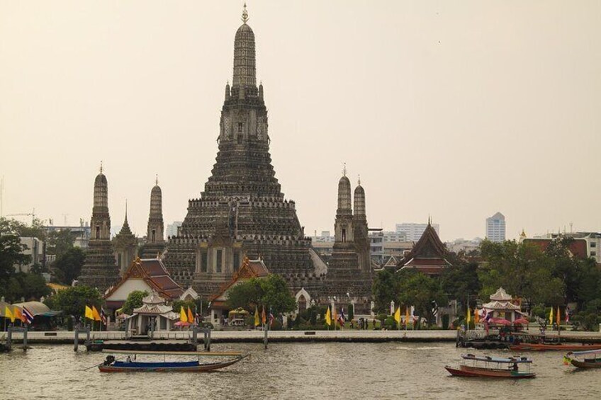 Visit Wat Arun