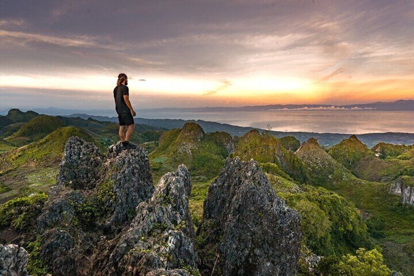 Private Cebu Tour: Osmena Peak, Oslob Whaleshark, Tumalog Falls