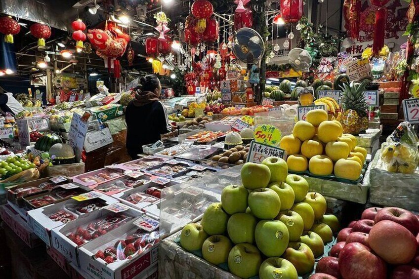 Private Kowloon Michelin Rated Street Food & Culture Tour