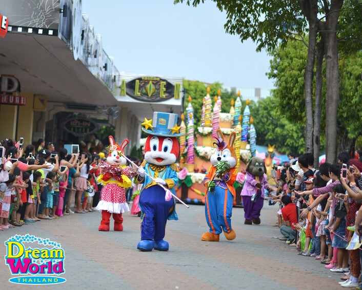 Dream World Amusement Park with Round Trip Transfer Option