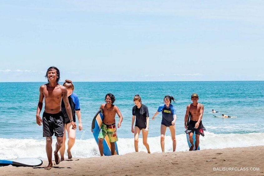The best surf lessons in Kuta