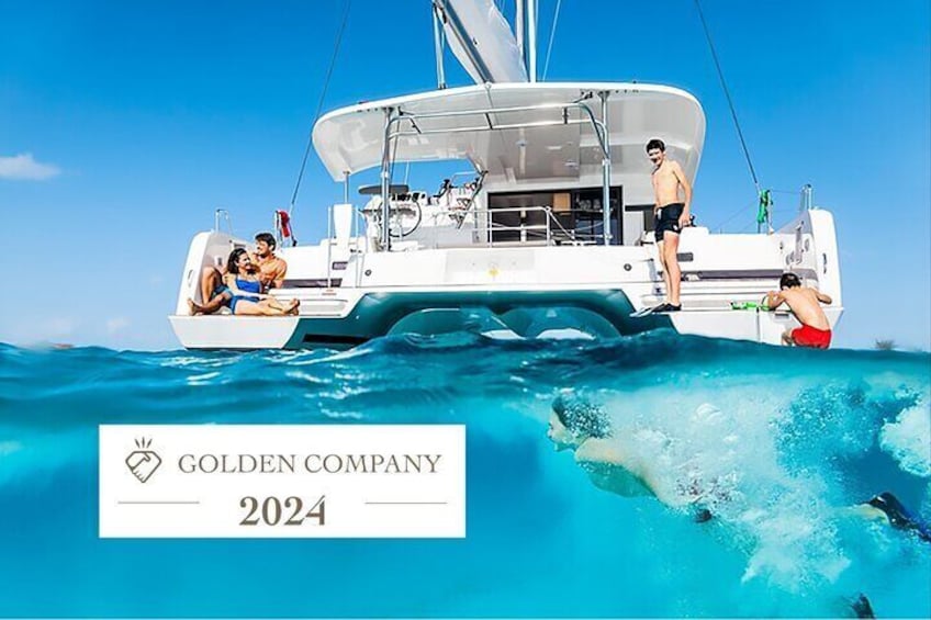 Catamaran Day & Sunset Cruises with meals Drinks and transportation